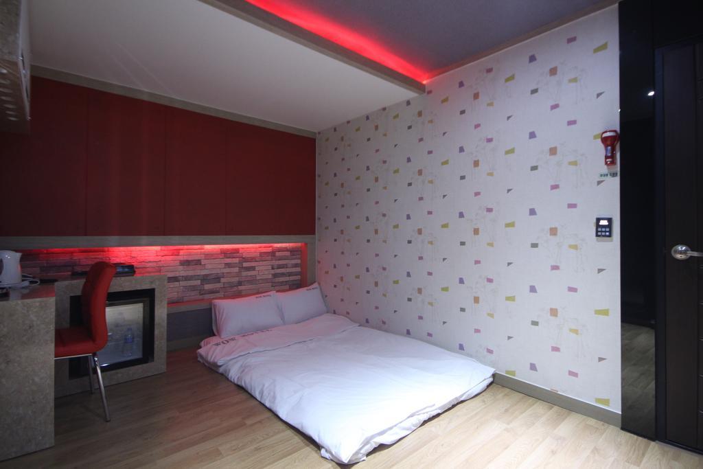 Pohang Wow Motel Rom bilde
